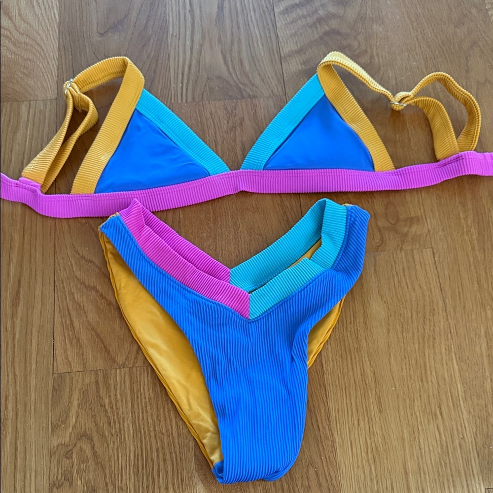 Oneone Bikini - image 1